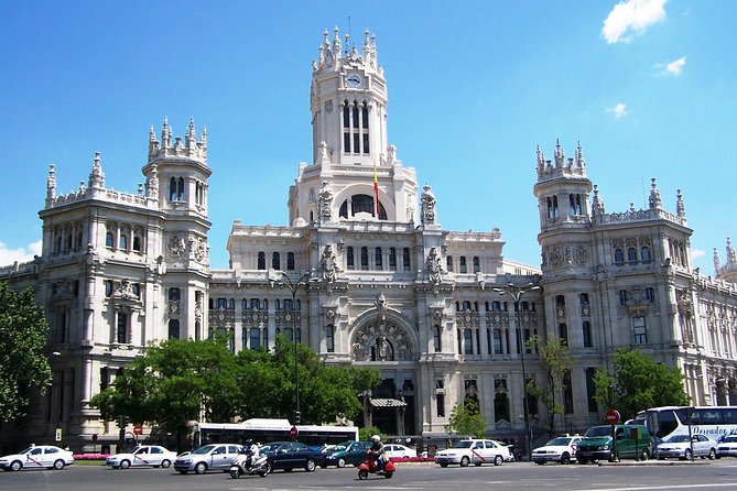 Private 8-hour City Tour of Madrid with driver,guide with pick up - Puerta de Alcalá and Retiro Park