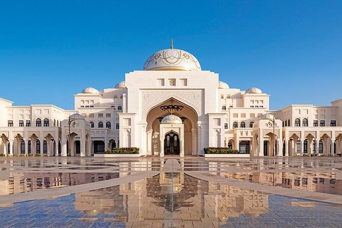 Private Abu Dhabi sightseeing Tour by luxury minivan 6X person - Emirates Palace and the harbor views
