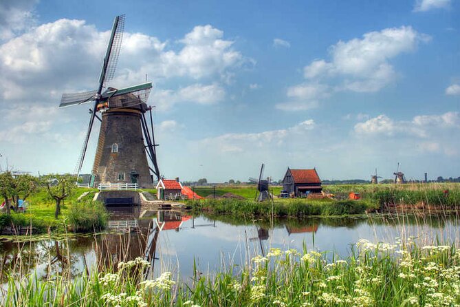 Private Amsterdam and Countryside Tour in a Comfortable Mercedes Minivan - Zaanse Schans: Dutch windmills without the city traffic
