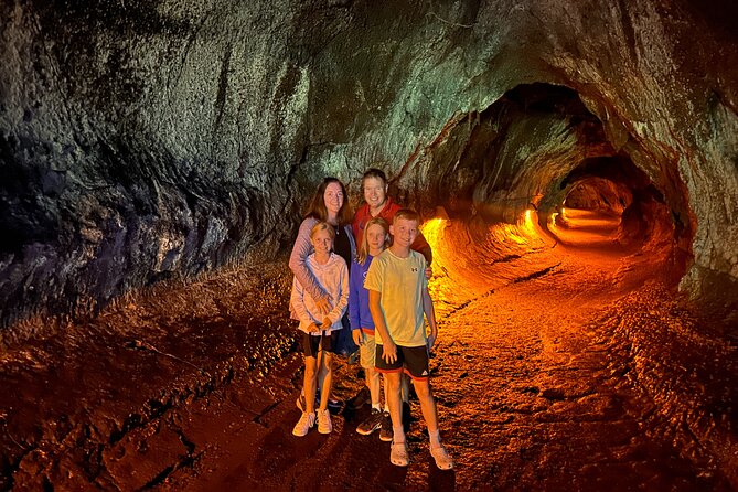 Private Big Island Customizable 14 person Tour/Chauffeur Service - Beaches, mountains, and the island’s changing scenery
