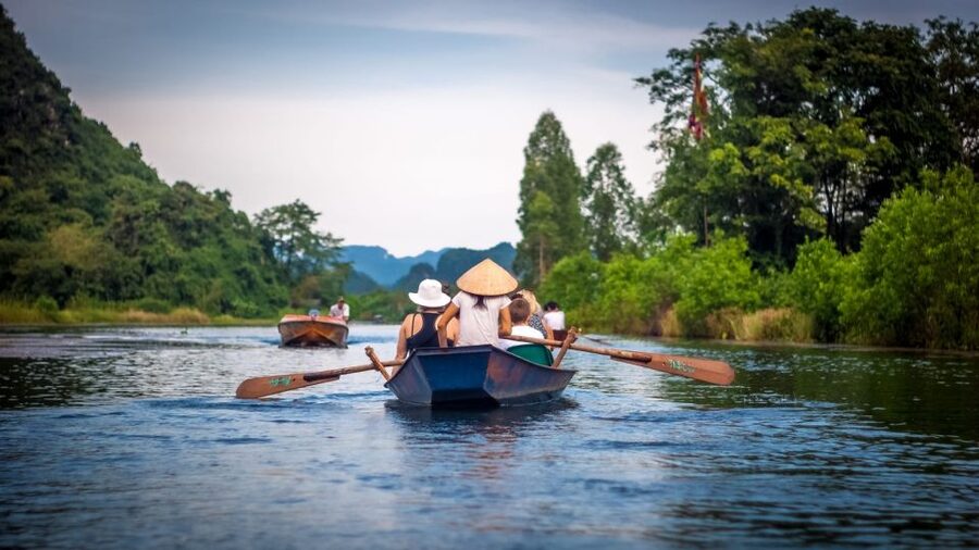 Private Car/Bus Renting Hanoi - Ninh Binh - Halong - Sapa... - The 500 steps at Mua Cave