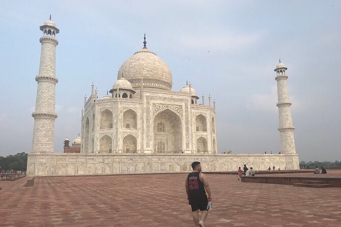 Private Car from Delhi to Taj Mahal with Driver and Local Guide - Agra Fort explains the power behind the monument