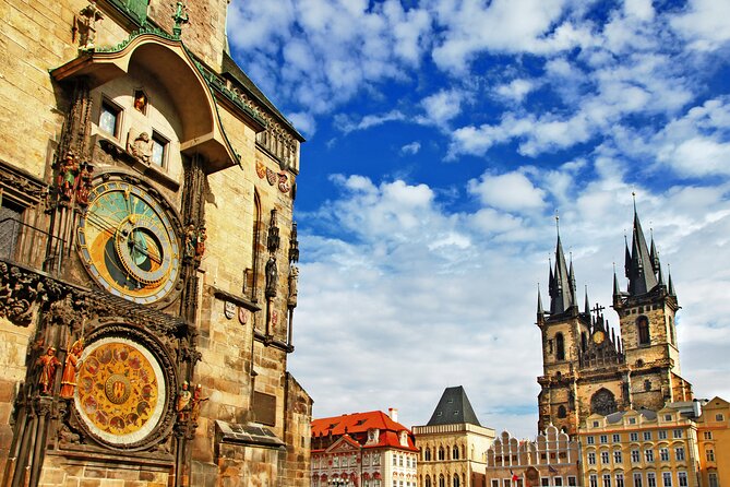 Private Car from Munich to Prague: Transfer with 2h Sightseeing - The Drive From Munich to Prague