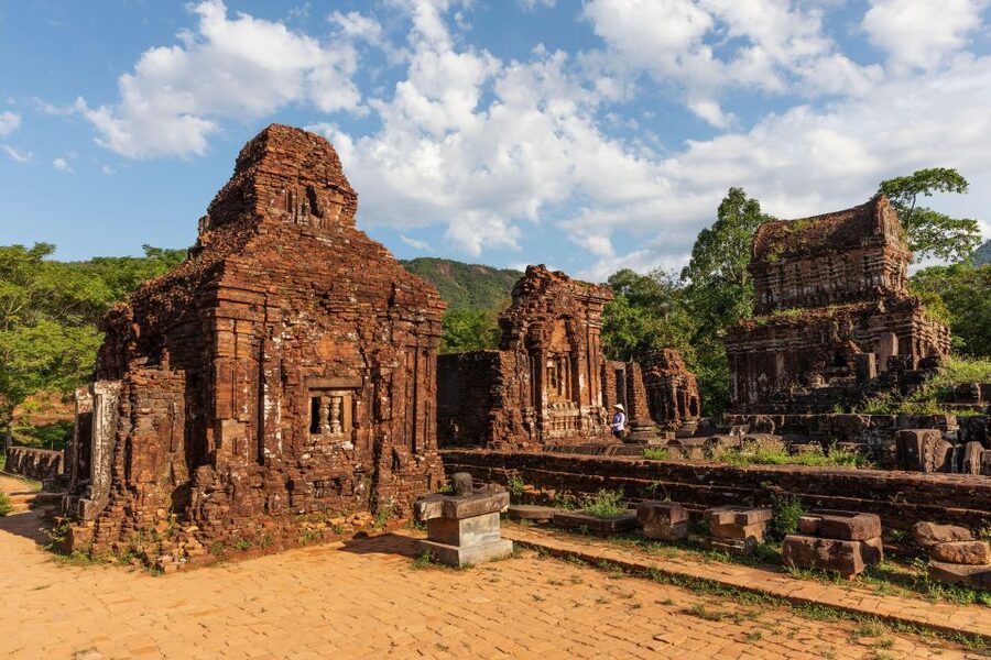 Private Car Hoi An to Hue Via Hai Van Pass, Lagoon & More - Why this route is better than a straight transfer