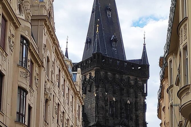 Private car or minivan transfer from Budapest to Prague or back - Pickup and drop-off make the difference
