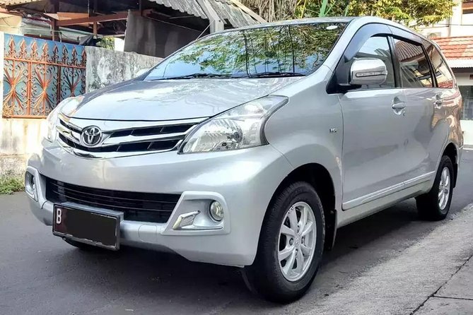 Private Car Rental Jakarta - What the Driver Adds to the Day