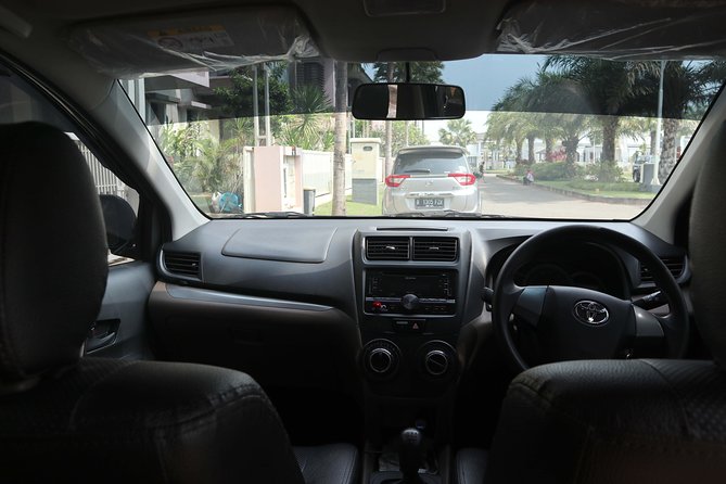 Private Car rental with English Speaking Driver Exploring Malang city Batu city - A private car is the practical way to link Malang and Batu