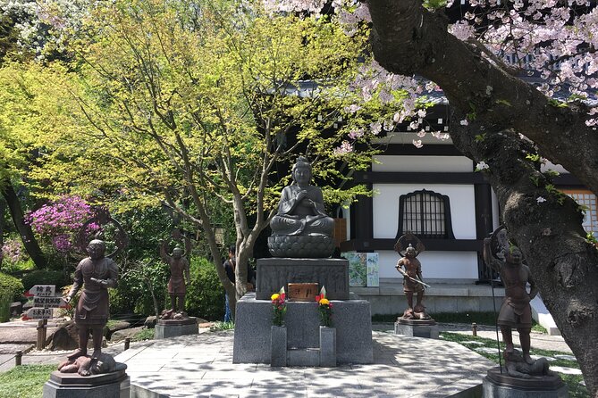 Private Car Tour to see Highlights of Kamakura, Enoshima, Yokohama from Tokyo - Kamakura’s Zen temples and small garden escapes