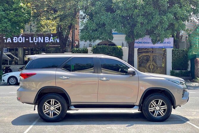 Private car transfer from Hanoi Airport to Hotels - Communication, Flight Delays, and Pickup Timing