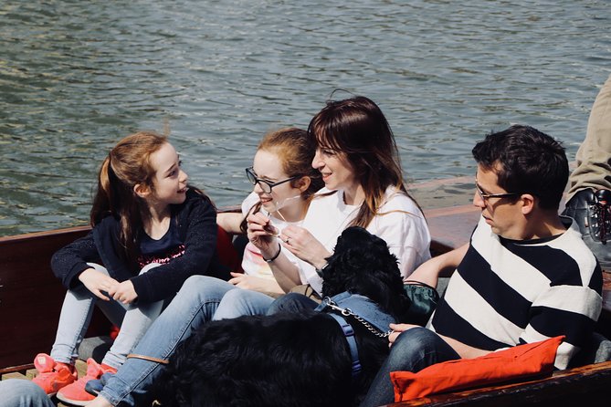 Private Chauffeur Punt Tour - Trinity College, Wren Library, and Trinity Bridge