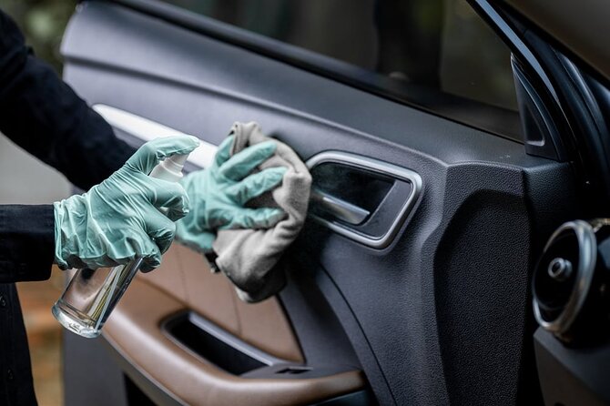 Private Chauffeured Airport Departure Transfers in Sydney - Choosing the right car for three people