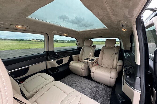 Private Chauffeured Tour to Windsor Castle from London - Leaving London for the English countryside