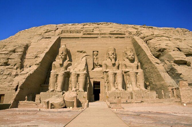 Private Customizable Day Tour To Abu Simbel From Aswan By Private Car - A private car makes the desert crossing easier