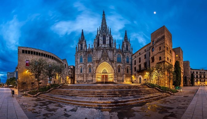 Private Customized Barcelona Tour by Mercedes VIP Bus and Personal Expert Guide - A Four-Hour Barcelona Overview Without the Usual Transport Hassle