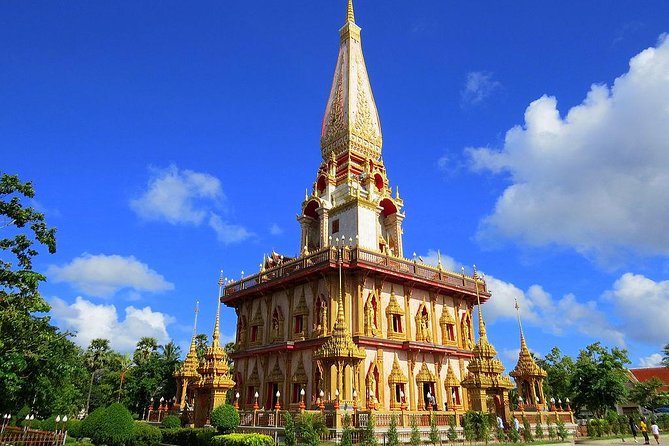Private Customized Phuket Tour with Driver - Old Phuket Town adds local streets and a useful lunch stop