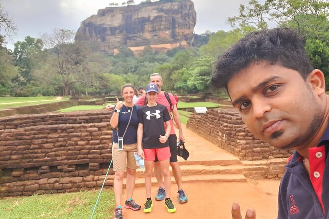 Private Dambulla Sigiriya Tour from Kandy with friendly chauffeur - A long Kandy day built around Sigiriya