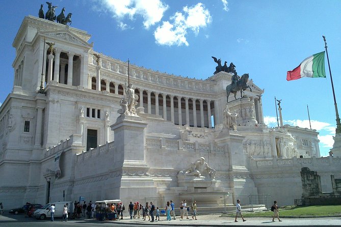 Private daytour of Rome from Civitavecchia port van Mercedes V - Vatican City in one compact stop