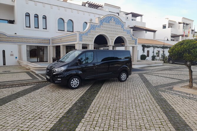Private Driver From Lisbon to Algarve By 8 Seats Minibus - Family equipment and safety details