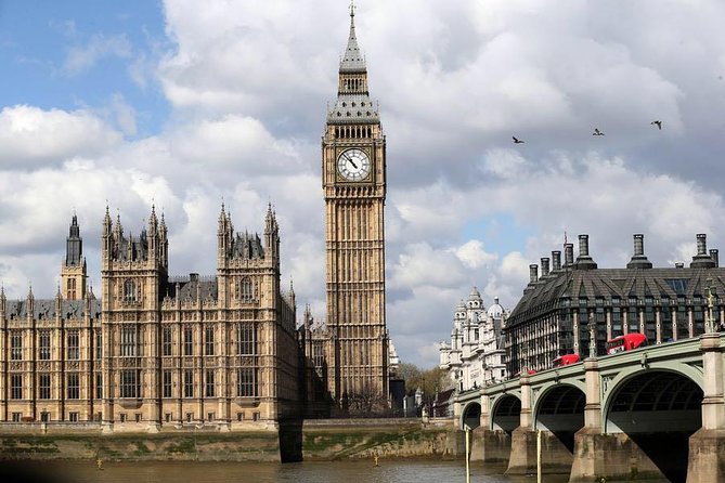Private Driver Guided Tour of London - A private car gives you a fast first look at London