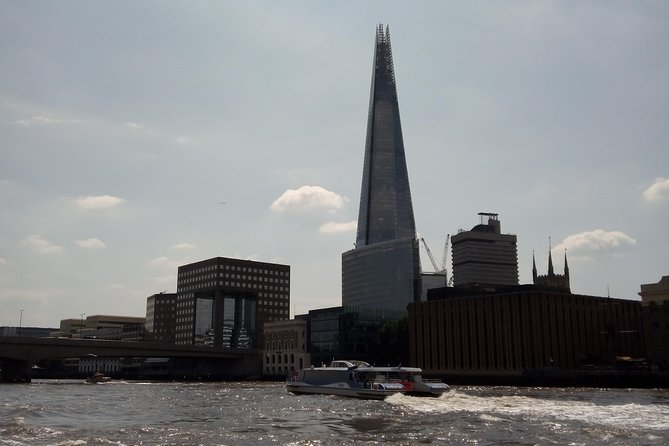 Private Driver Guided Tour of London - The Tower of London starts the history lesson