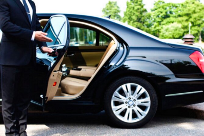 Private Driver in Casablanca for Customized Tours and Transfers - A Calm Landing at Casablanca Airport