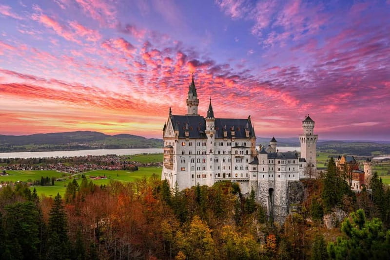 Private driver: Munich to Neuschwanstein Castle - A walk beside Alpsee Lake