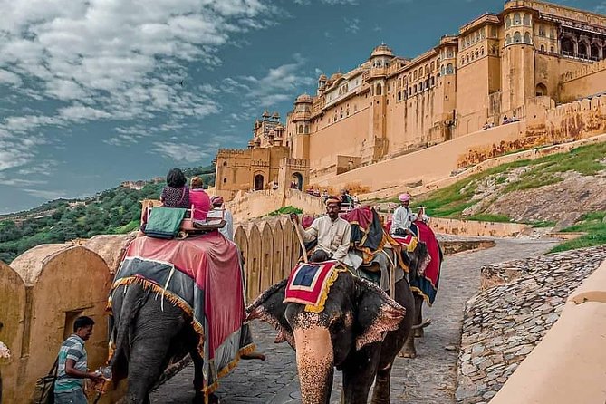 Private Full-Day Jaipur Sightseeing Tour by Car with Driver - Royal Gaitor for a quieter change of pace