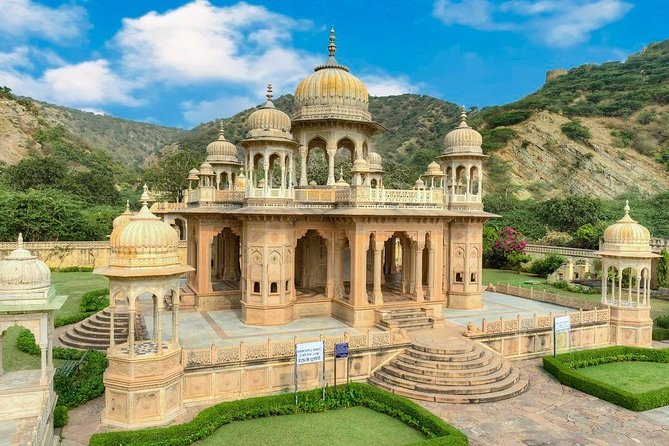 Private Full-Day Jaipur Sightseeing Tour by Car with Driver - Two hours inside Jaipur’s City Palace