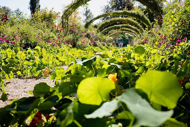 Private Giverny Monet’s House & Gardens Half-Day Tour from Paris - Lunch in Giverny, with the bill separate