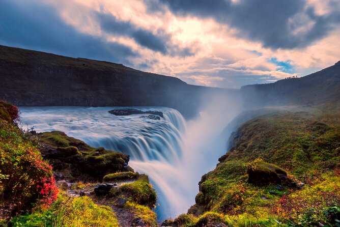 Private Golden Circle Tour by Luxury SUV from Reykjavik - Lunch at a tomato farm, or your own food stop