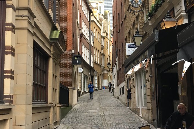 Private Guided and Chauffeured Tour of London - A private London day built around your interests
