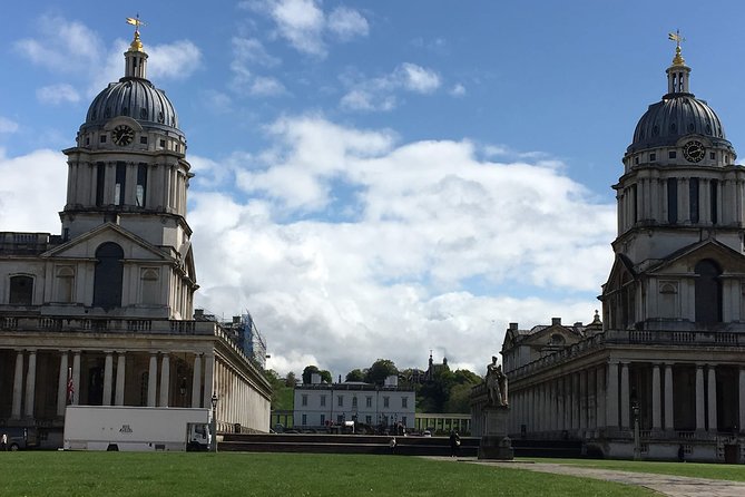 Private Guided and Chauffeured Tour of London - London Eye and the changing pace of the day