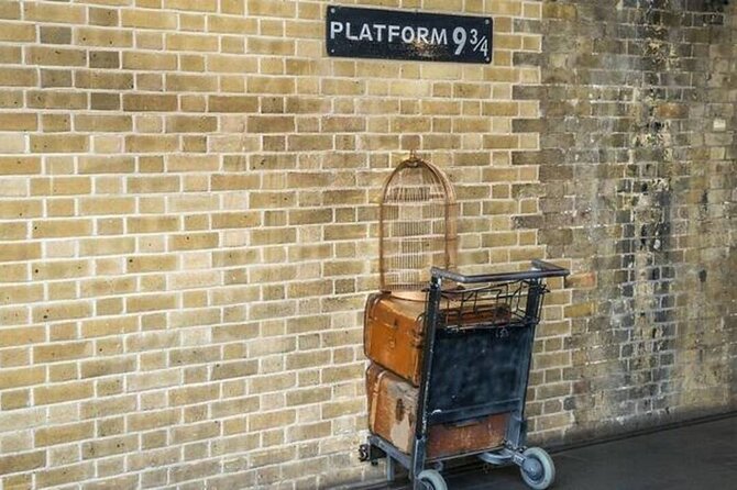 Private Harry Potter in London with Chauffeur Tour - MinaLima for printed movie magic