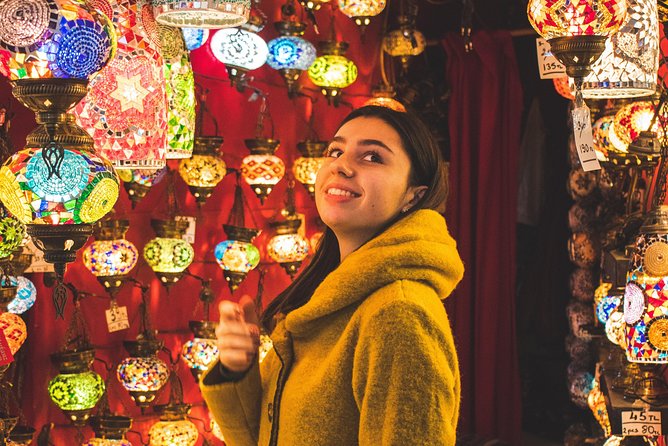 Prıvate Istanbul Tour by Luxury Minivan and Licensed Guide - Spices, tea, and food at Misir Carsisi