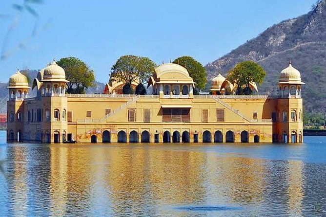 Private Jaipur Day Tour with Driver and Guide- All Inclusive - Hawa Mahal, the Palace of Breeze