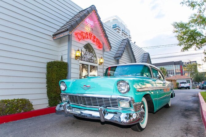 Private Las Vegas Hotel to Airport Luxury Limousine Transfer - A polished last ride from the Strip
