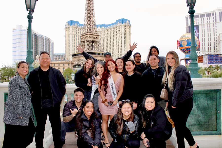Private Limo 2.5hr Tour of Vegas with Champagne - Accessibility and a few points to confirm