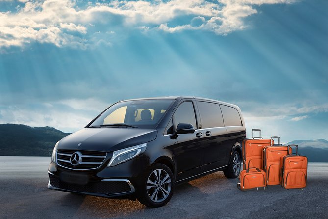 Private Limo Transfer From Pireaus Port to Athens/Suburbs - Leaving Piraeus Port without the usual scramble