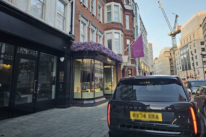 Private limo transfers Gatwick Airport to/from any London hotel - Arriving at your hotel