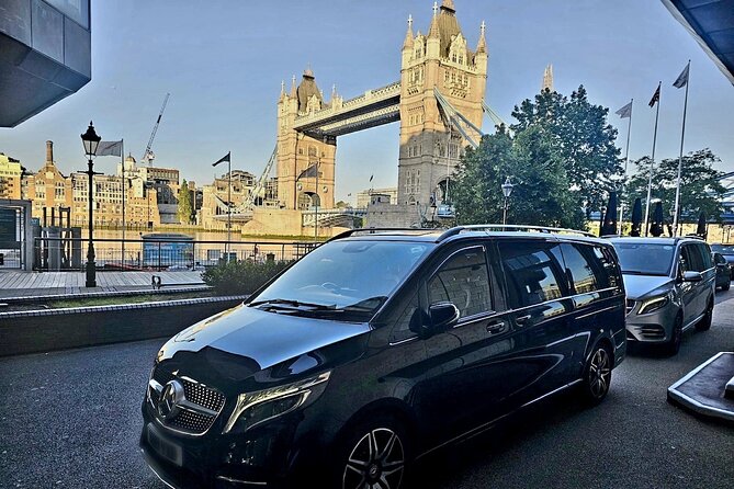 Private limo transfers Gatwick Airport to/from any London hotel - Booking details that matter