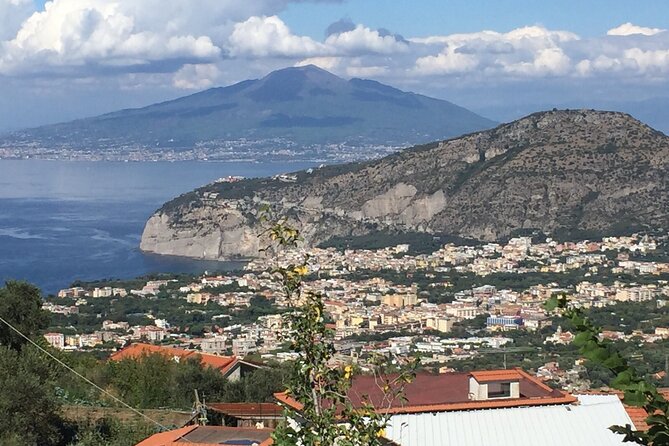 Private Limousine Transfer from Rome to Sorrento - Adding Pompeii between Rome and Sorrento