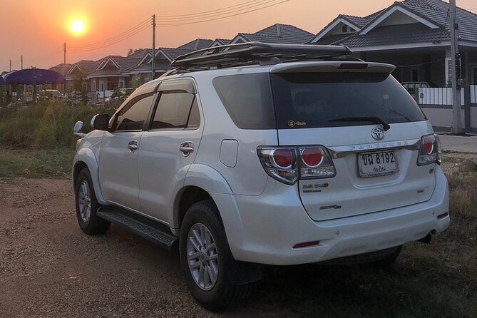 Private Luxury Car rental + English speaking driver: - Planning food, temples, and local stops