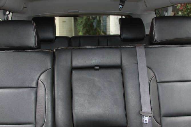 Private Luxury SUV Airport Transfer (Round-Trip) - What the strongest service experiences have in common