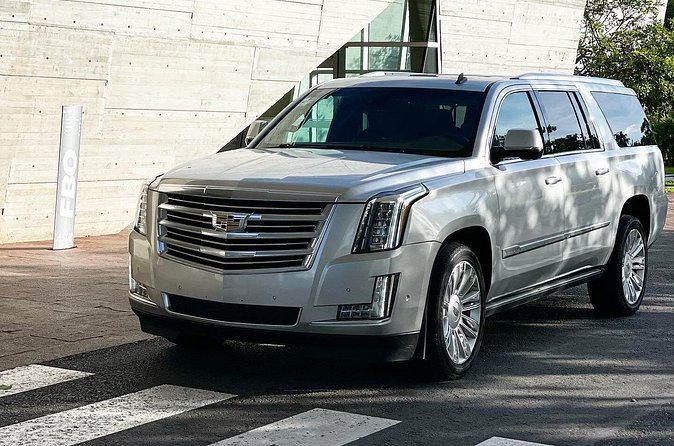 Private Luxury Transfer from Airport to Playa del Carmen - Small Details That Matter at the Airport