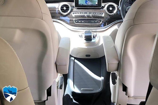 Private luxury transfer from Edinburgh Airport to Edinburgh - Sandy, Shawn, and the personal welcome