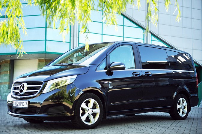 Private Luxury Transfers in Athens, Piraeus Port & Athens Airport - Early morning pickups and airport timing