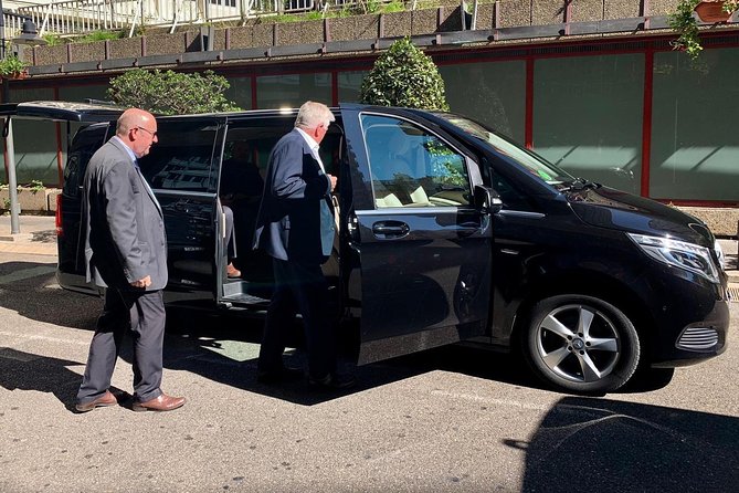 Private Luxury Van from Heathrow Airport LHR to Central London - Communication is the key weak point