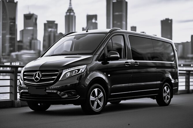 Private Melbourne CBD Sightseeing Tour – luxury vehicle - Vehicle comfort and luggage limits