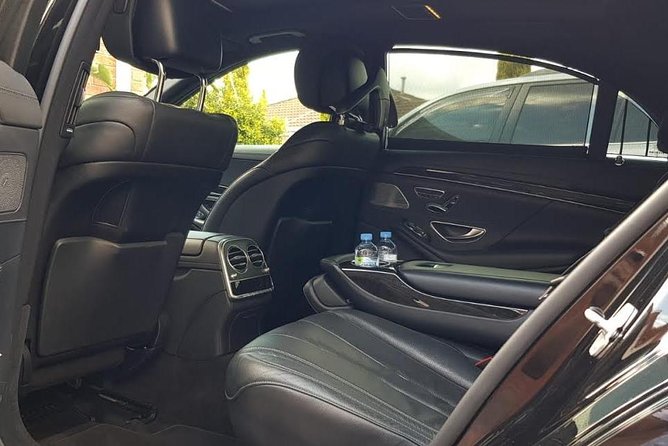 Private Melbourne CBD Sightseeing Tour – luxury vehicle - What the airport arrival looks like