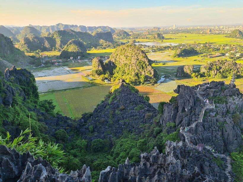 Private Ninh Binh Full Day Tour by Luxury Limousine - Tam Coc by sampan through limestone grottoes
